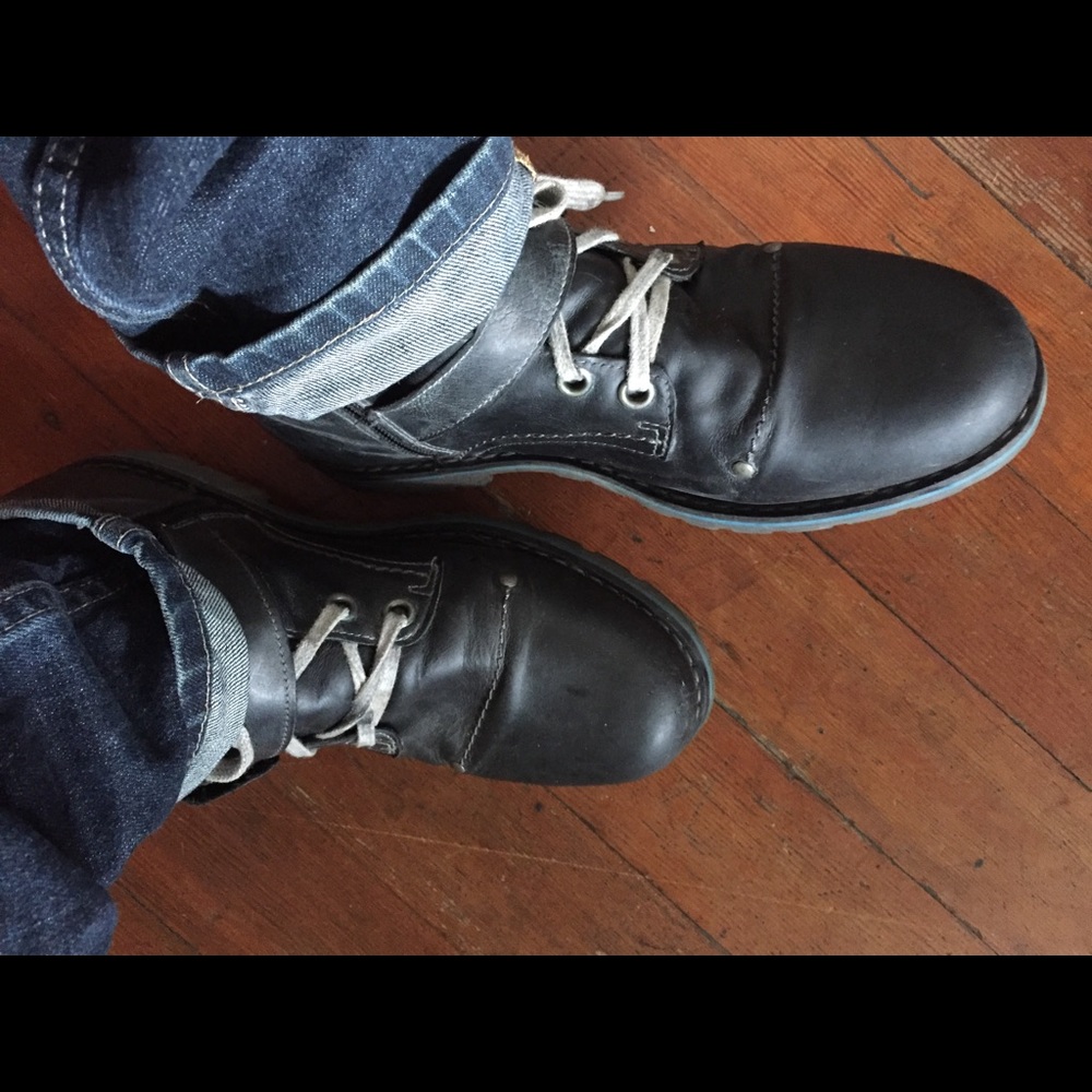 COPY - Steve Madden chukka🥾 boots